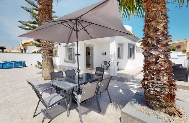 Sucina - 3 Bed Villa - Sleeps 6 - Pet Friendly