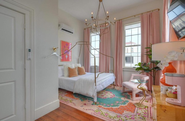 Sugar's INN Room #5