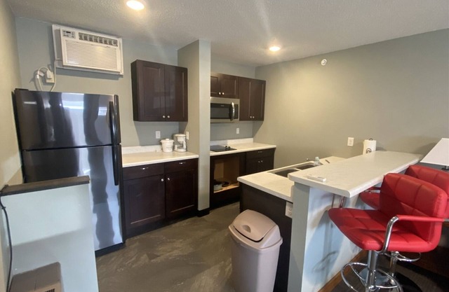 Suite 214 - 1BR Apartment | 1 Bed, 1 Bath