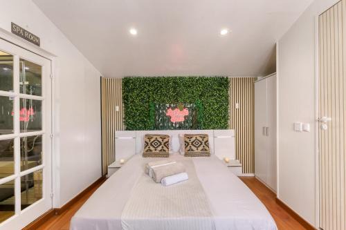 Suite Loveroom Close to CDG and Disneyland Paris