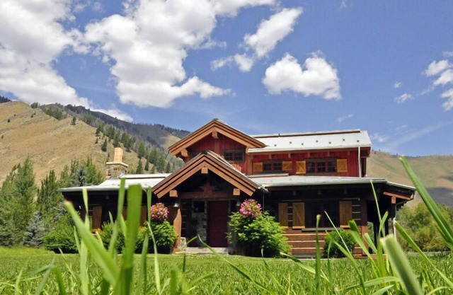 Summer and Winter Retreat