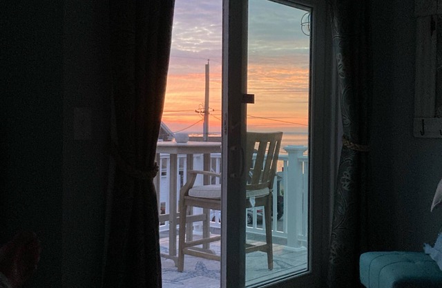 Summer booking fast! Ocean views, private beach, 4-season & extensive amenities!