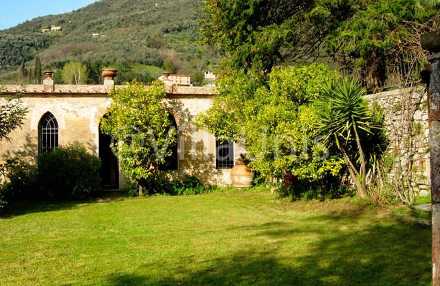 Summer residence for 22 with pool and gardens