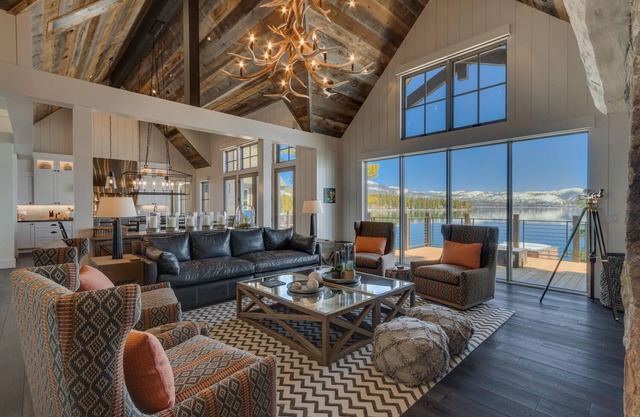 Summerhouse - Lakefront - TLUXP