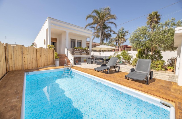 Sun Beach Villa - Marina Di Manc.