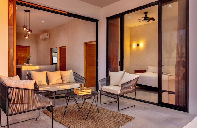 Sun-Drenched Escape w/Sleek Saltwater Pool. Come soak up the sun!
