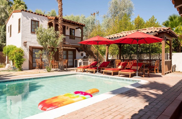 Sun-drenched Villa with Pool, Space and Authentic Charm!