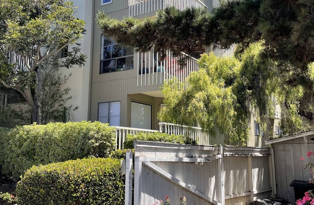 Sun-Filled Canyon Condo in Heart of Mission Hills