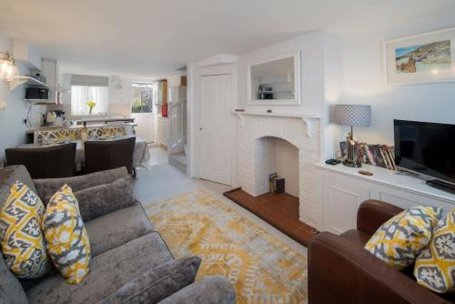 Sun Hill cottage