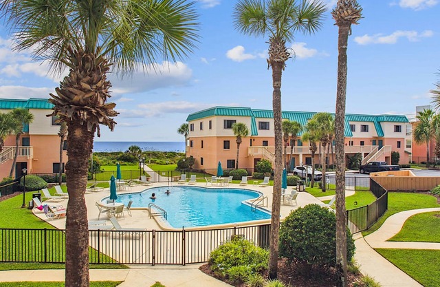 Sun-kissed FL Condo Ocean View Pool Free Tix