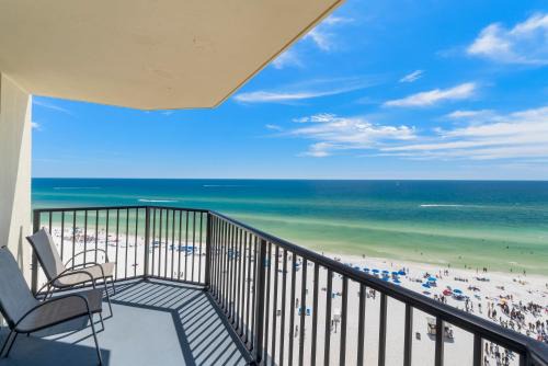 Sunbird Resort! Awe-inspiring Views Throughout! hosted by Dolce Vita Getaways PCB