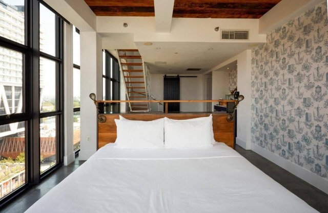 Sunlit Loft Stay l Wythe Hotel l North 8th Loft with Views