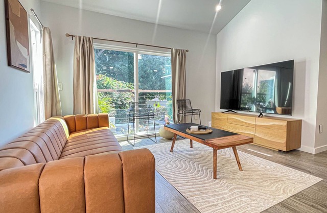 Sunny 1BR with Spacious Outdoor Lounge - SH4