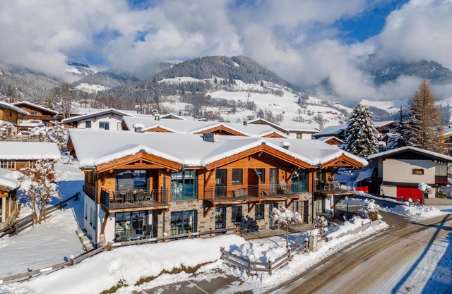 Sunny apartment close to Zell am See with terrace