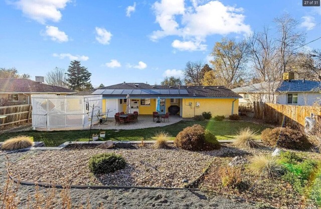 Sunny Beach House of Olde Town Arvada