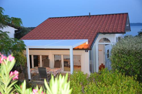 Sunny Cottage