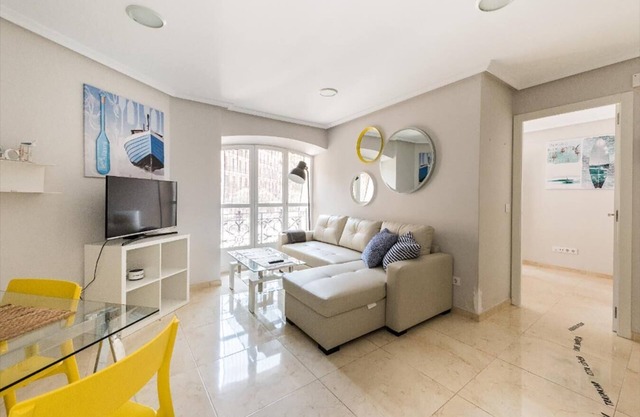 Sunny Cozy Apt. Historic District - Sol