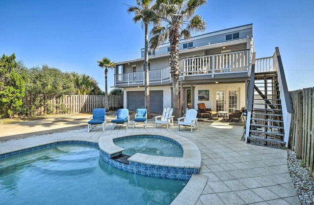 Sunny Florida Home w/Decks & View, Steps to Beach