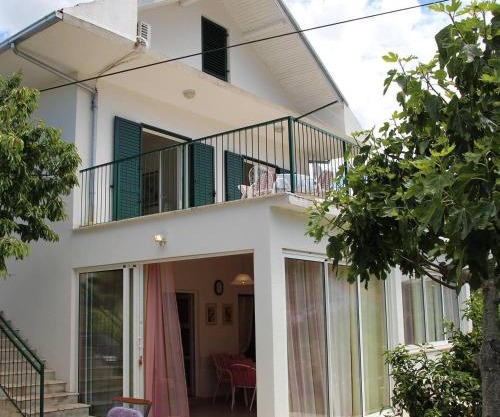 Sunny paradise, 50 m from beach