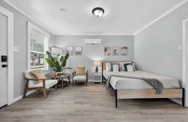 Sunny Pensacola Studio Near Beach & Downtown