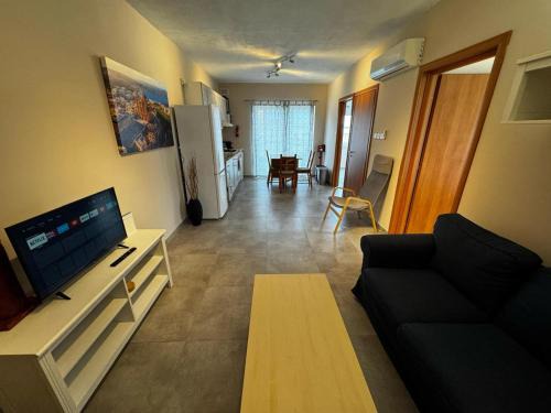 Sunny Retreat - 2 mins from the Sea