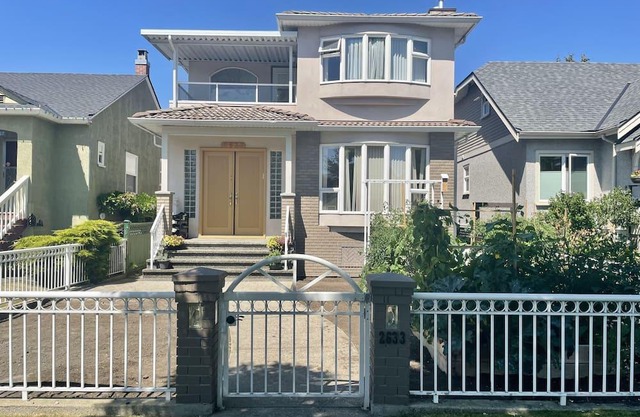Sunny & Spacious 4 bedroom 3 full baths & fireplace Gem in Vancouver
