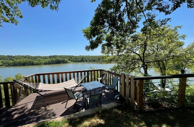 Sunrise Bluff Lakefront - in family-friendly area w/great view of Grand Lake
