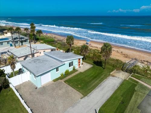 Sunrise Cottage by the Sea