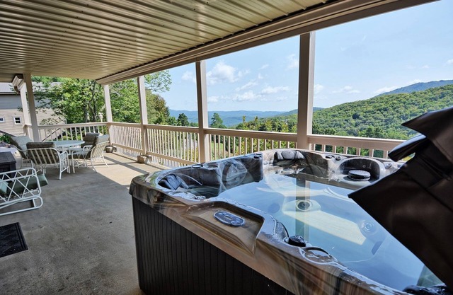 Sunrise Over Seven Devils-Open for Bookings! Hot Tub, Pool Table, WIFI