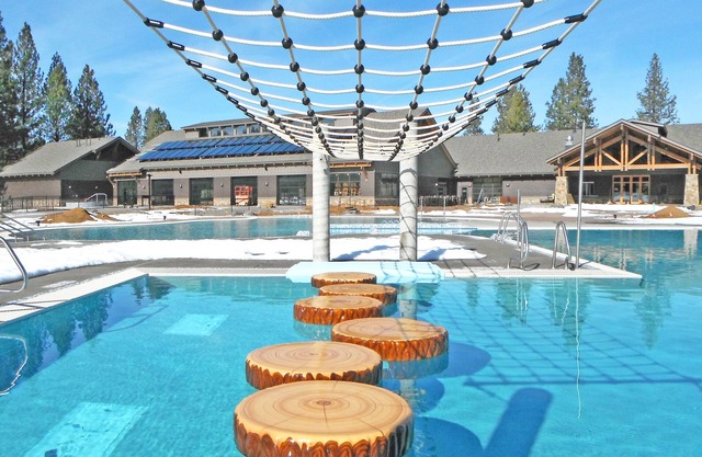 Sunriver Hideaway at Tennis Village | Fireplace, Patio, 6 SHARC Passes