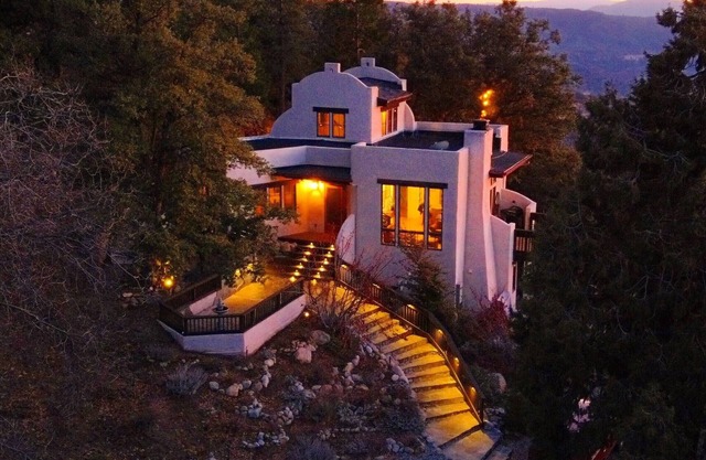 Sunset Acres*Romantic*Epic Views*5 acres*Luxury*private trails* 1 mile to town