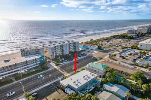 Sunset Beach Suite 7! Across from Beach Access & Pet Friendly! Enjoy Fall Promo for Mondays & Thursdays!