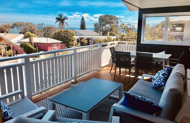 Sunset Blue - Currarong Beach House - 3 bedroom + bunk room. Perfect location