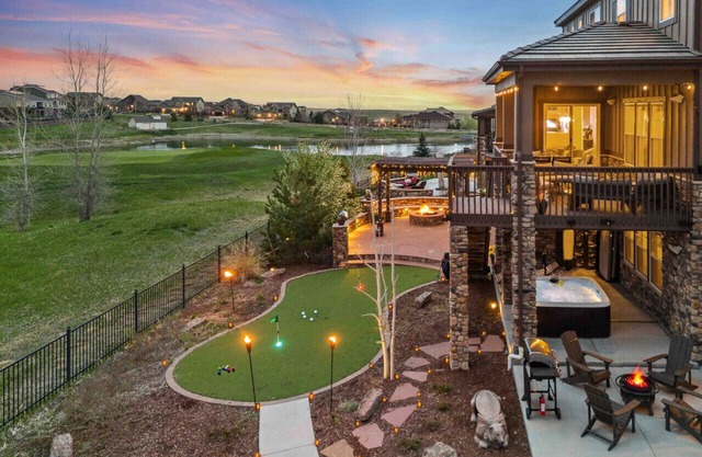 Sunset Casa: Golf & Lake Views, Hot Tub, Fire Pit, Sleeps 16