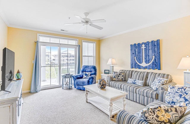 Sunset Island Condo w/WiFi, W/D, AC & Shared Pools - Walk to Beaches