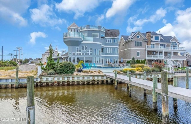Sunset Paradise on the Bay w/Pool & Roof Top Views