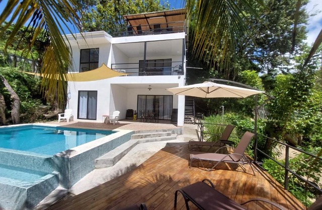Sunset Villa - Upper Poolside