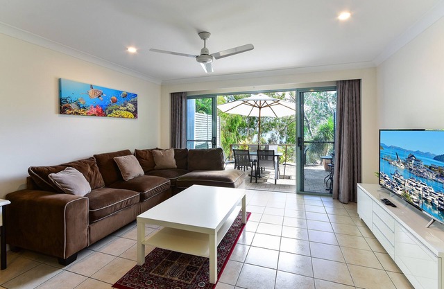 Sunset Waters 01 - Marina Side 2 Bedroom with buggy.