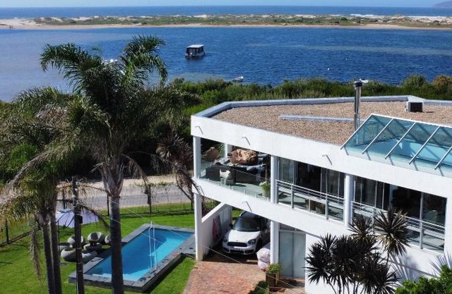 Sunshowers Plett