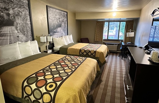 Super 8 by Wyndham Eau Claire WI