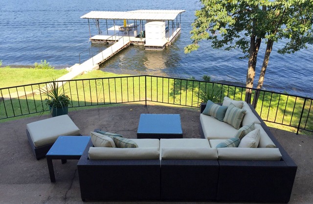 SUPER CLEAN! private dock & lrg outdoor living w/bar - big cove w kayak & SUP