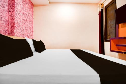 Super Hotel O Brij Inn and Banquets