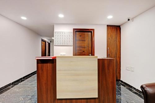Super Townhouse Roadway Inn