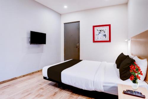Super Townhouse Ulsoor Near Halasuru Metro Station