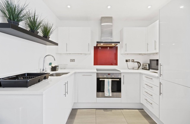Superb 2 Bedroom Flat in Clapham