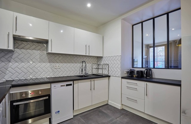 Superb 3 Bedroom Flat in the Center of Paris