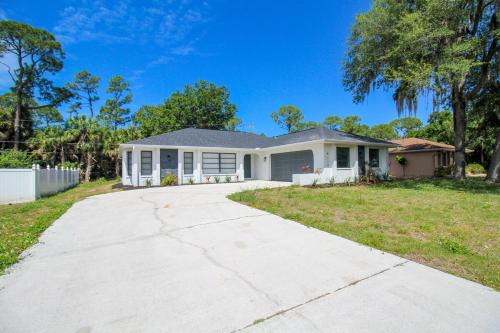 Superb 3 BR Private Pool Home In Port Charlotte - Rising Tide