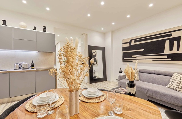 Superb Apartment Invalides St Germain des Pres
