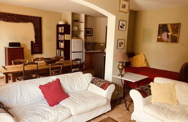 "SUPERB EXPERIENCE" MODERN VILLA, HUGE GARDEN, CLOSE TO VILLAGE