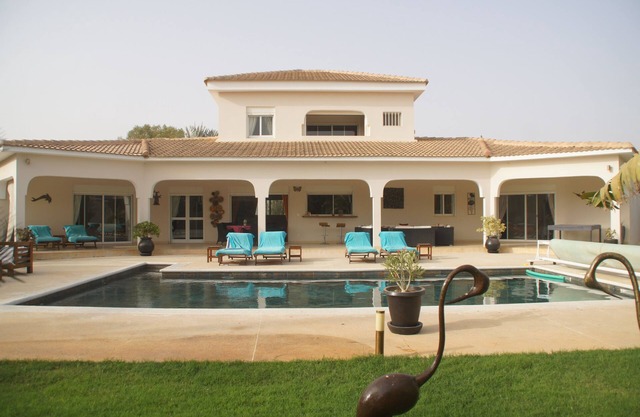 Superb modern villa with magnificent swimming pool in Ngaparou